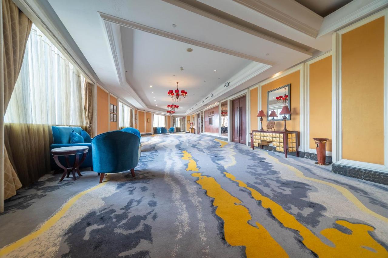 Ramada Yichang Hotel Extérieur photo