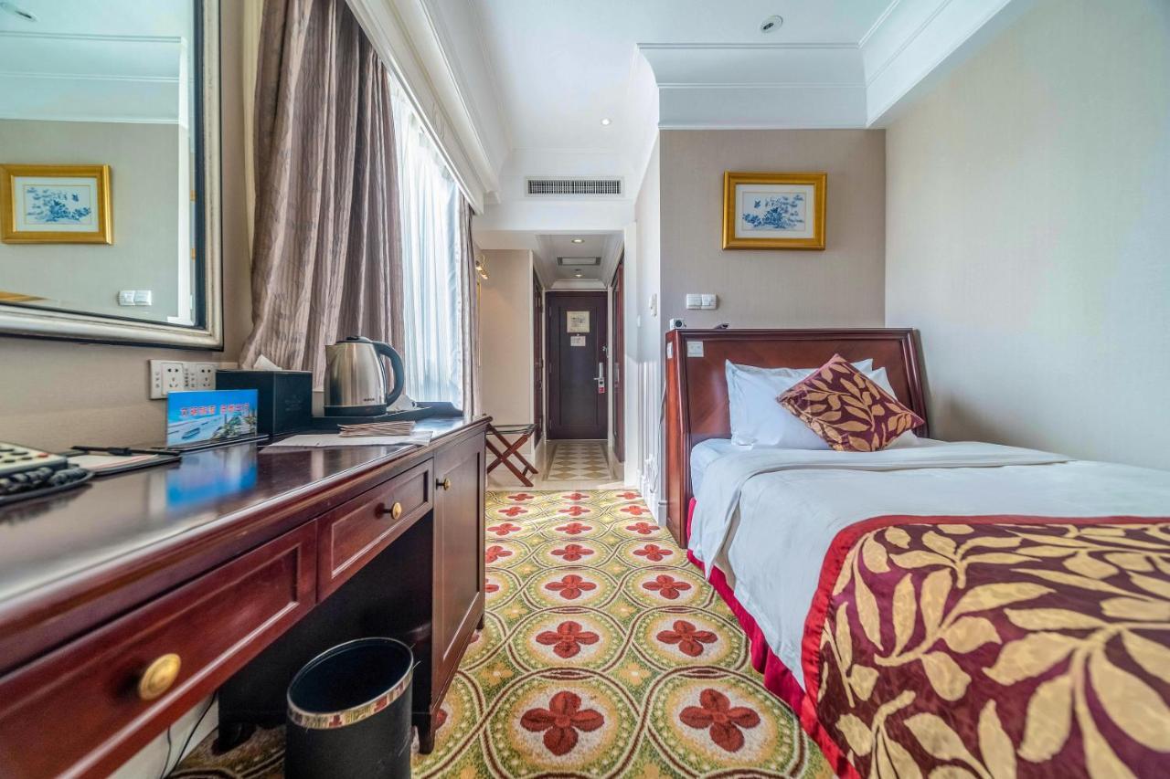 Ramada Yichang Hotel Extérieur photo