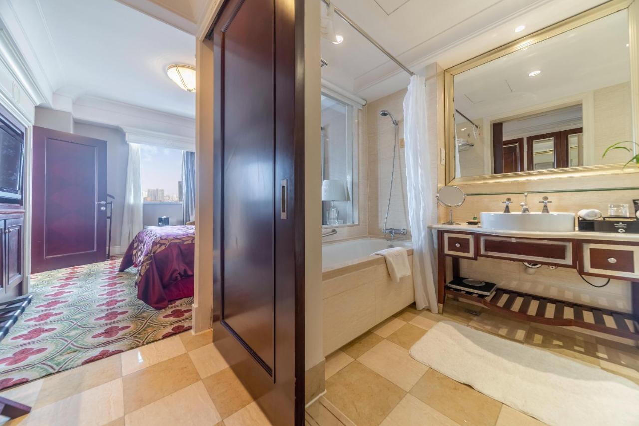 Ramada Yichang Hotel Extérieur photo