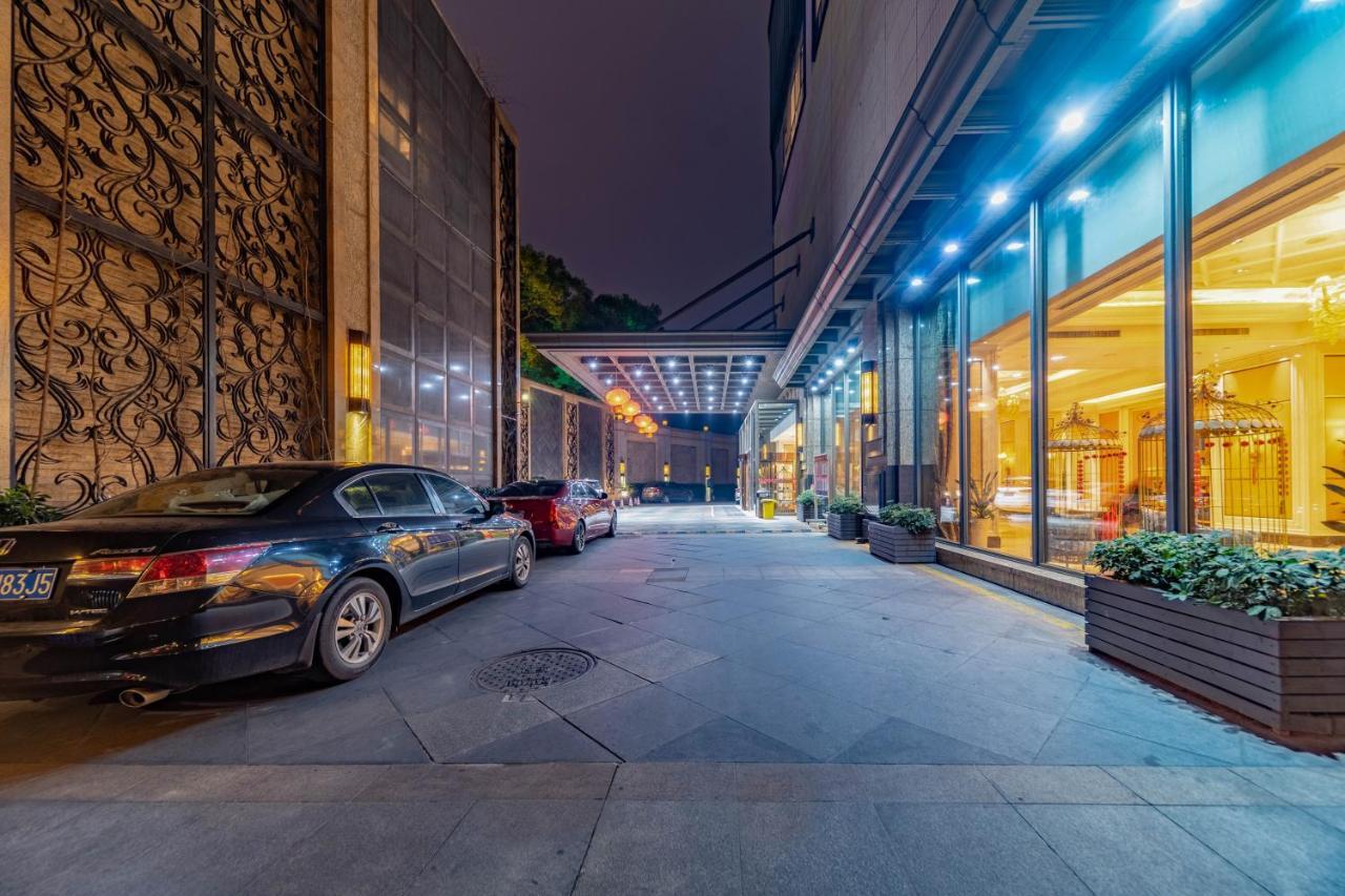 Ramada Yichang Hotel Extérieur photo