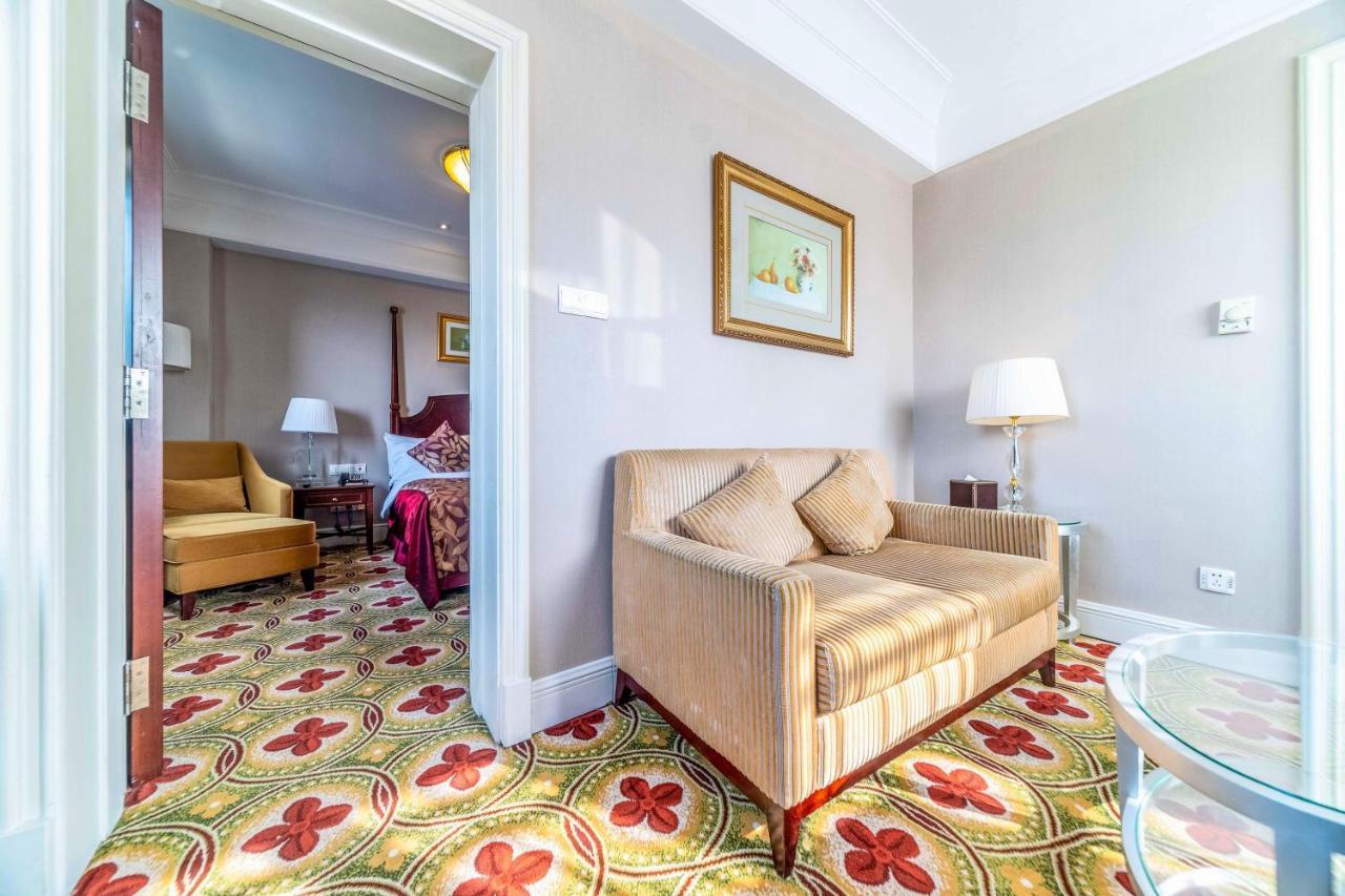 Ramada Yichang Hotel Extérieur photo