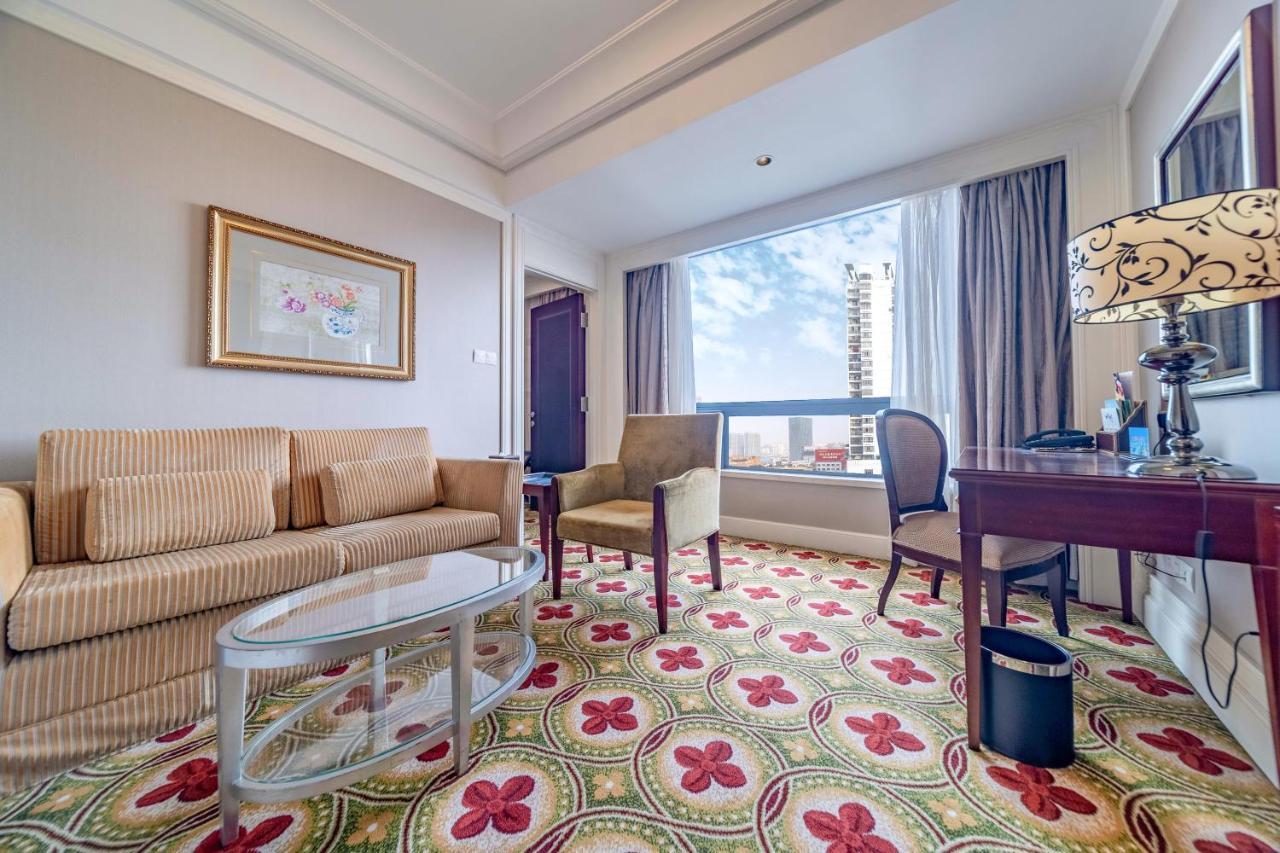 Ramada Yichang Hotel Extérieur photo