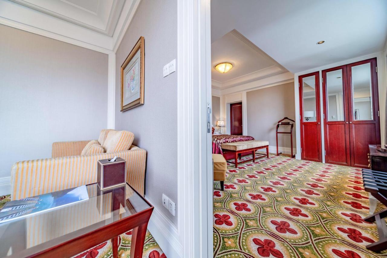 Ramada Yichang Hotel Extérieur photo