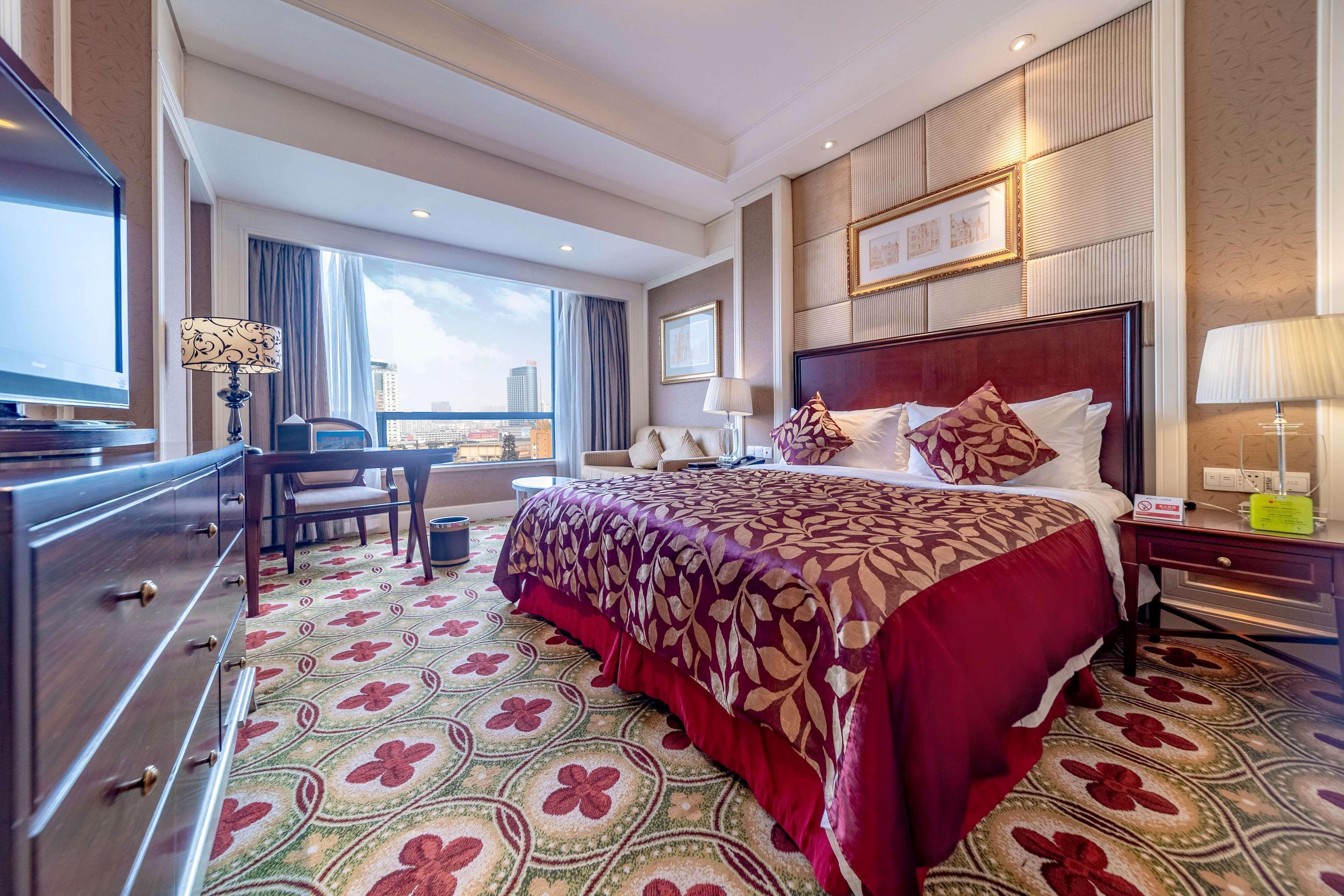 Ramada Yichang Hotel Extérieur photo