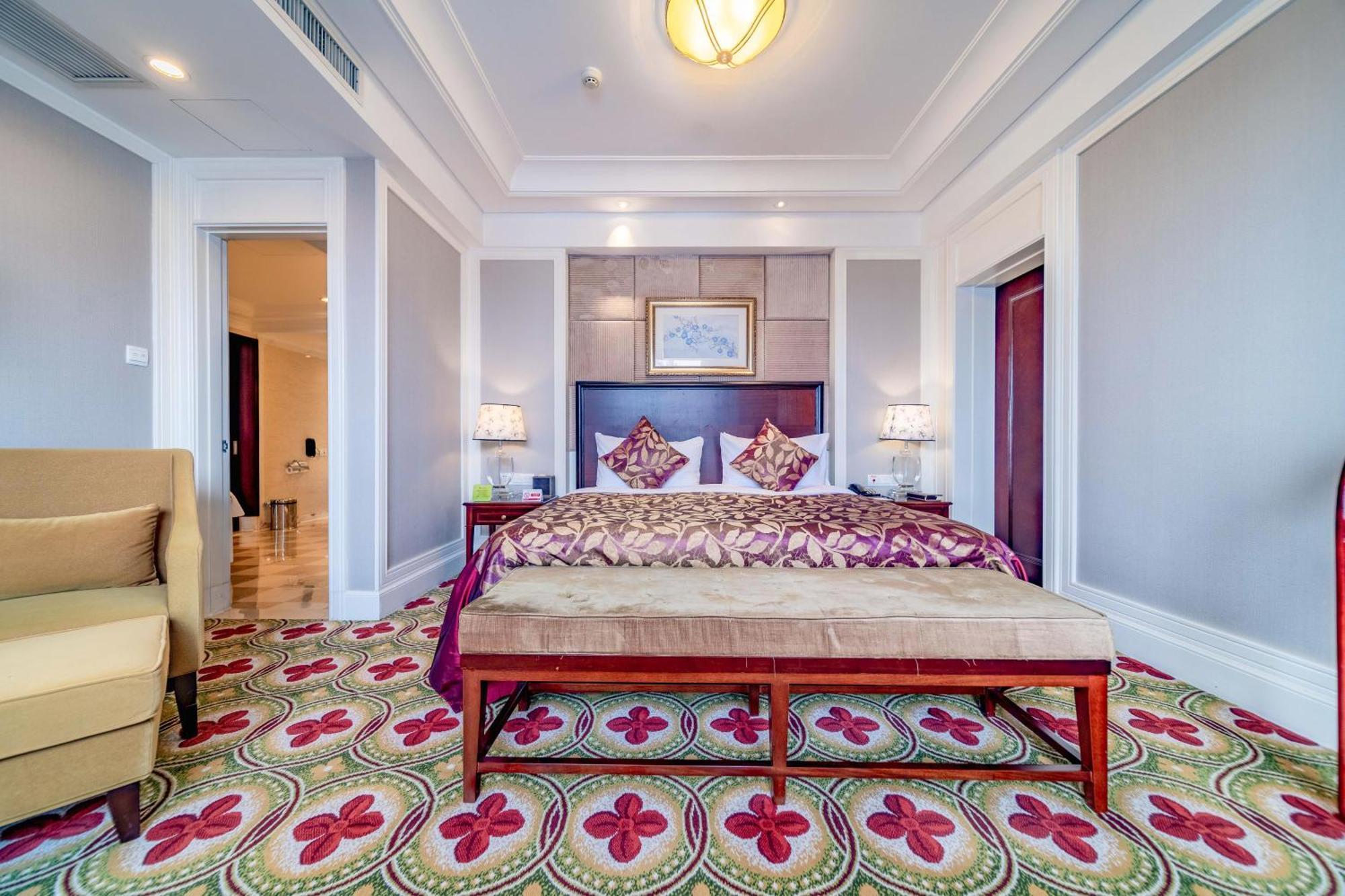 Ramada Yichang Hotel Extérieur photo